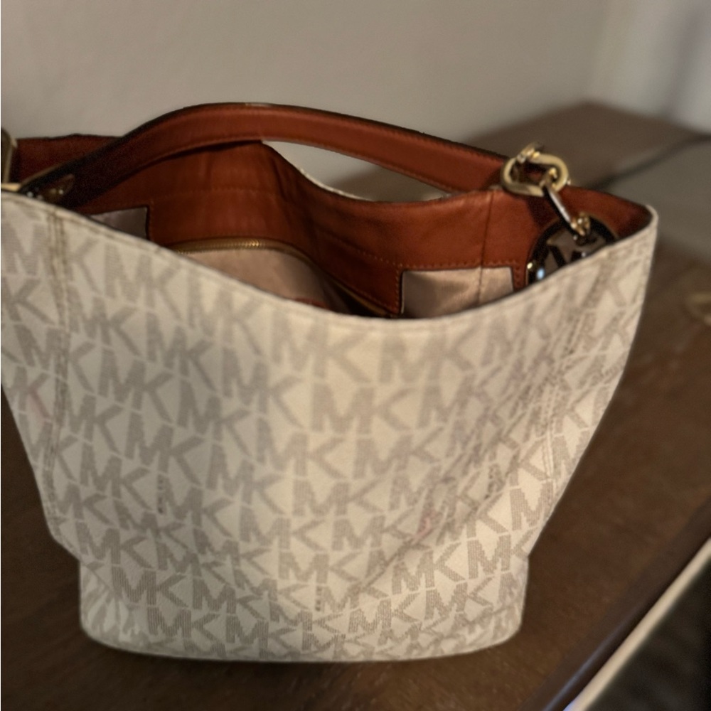 Michael Kors Tan and Orange Shoulder Bag with Structured Design